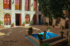 Lotus Hostel in Shiraz