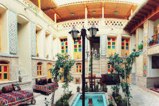Saray-e Homayouni Hostel