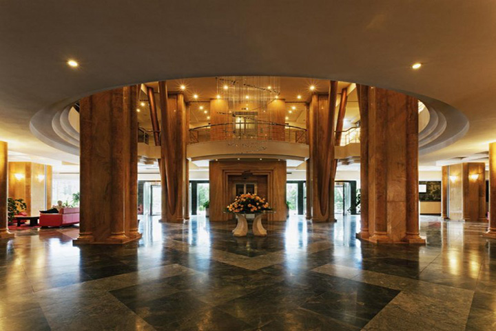 Chamran Grand Hotel in Shiraz
