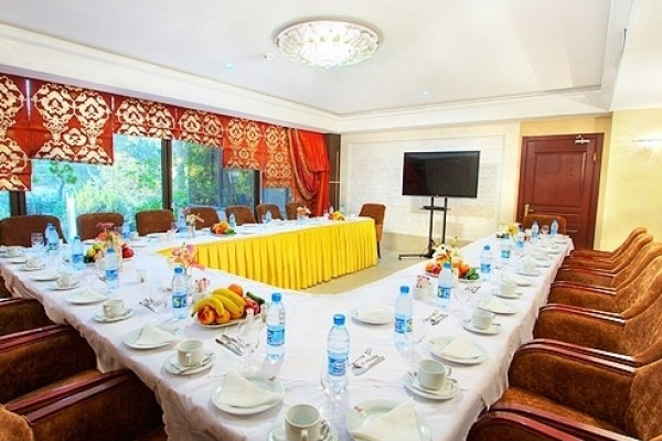 Espinas Hotel Tehran