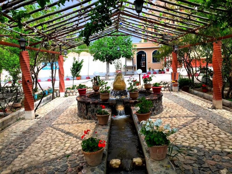 Godean Guesthouse in Mahan