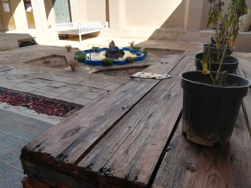 Golkar Hostel in Yazd