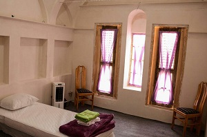Kushk-e Honar Hostel in Kashan