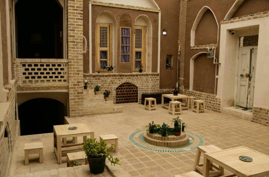 Kooshk-e Honar Hostel in Kashan