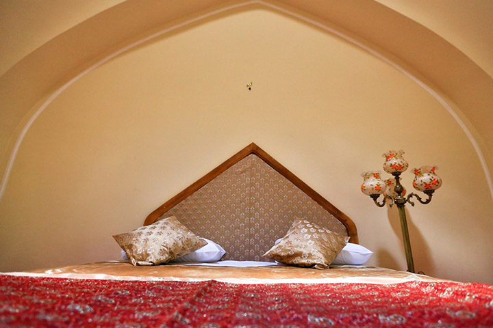 Laleh Bistoon Hotel in Kermanshah