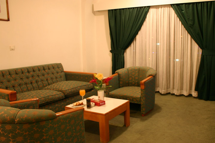 Sarein International Laleh Hotel