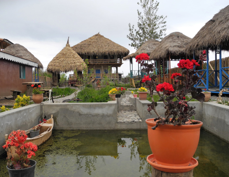 Lotka Ecolodge