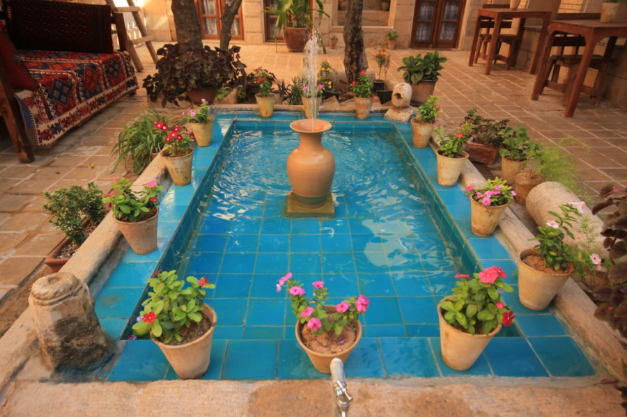 Mahmonir Guesthouse in Shiraz