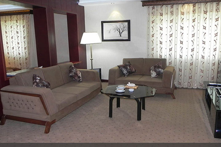 Parsian Azadi Hotel in Abadan