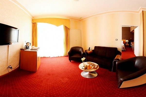 Parsian Azadi Hotel in Shahr-e Kord