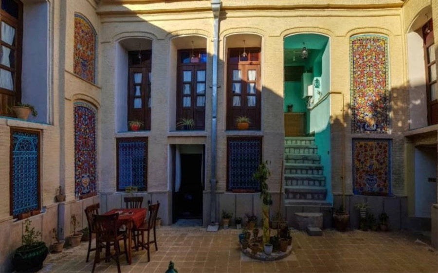 Pasin Traditional Hotel