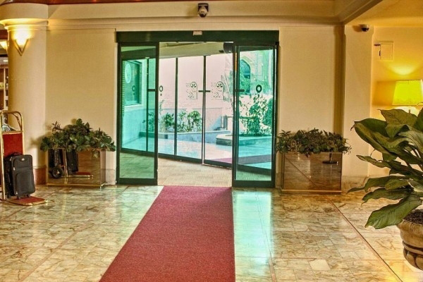 Qom International Hotel