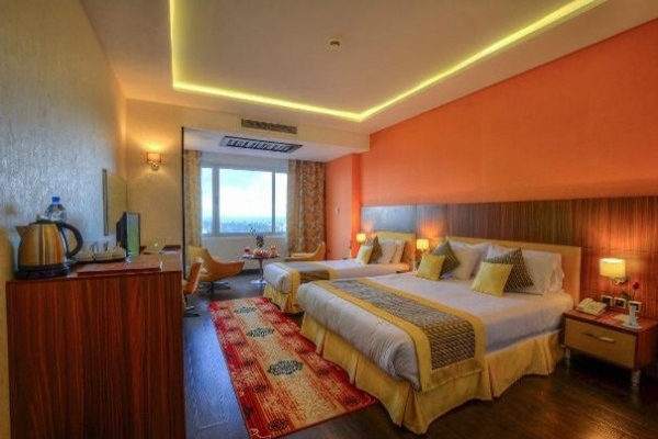 Parsian Azadi Hotel in Ramsar