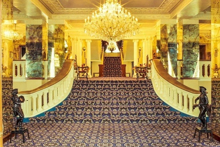 Parsian Azadi Hotel in Ramsar