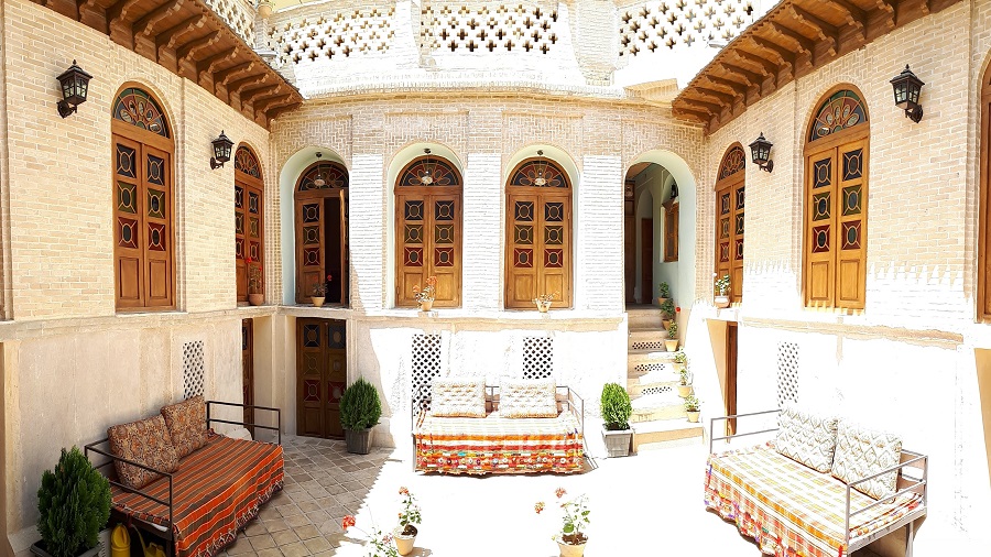 Sepehr Traditional Hotel
