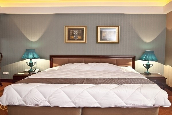Shiraz Grand Hotel