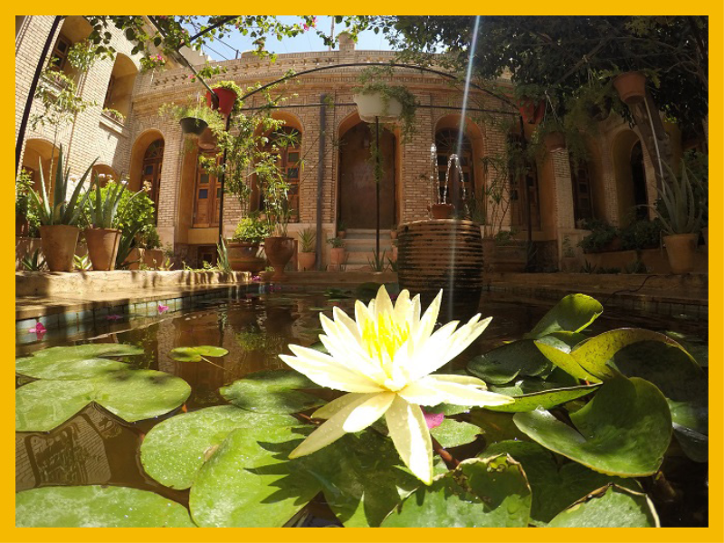 Shiraz Traditional Hotel