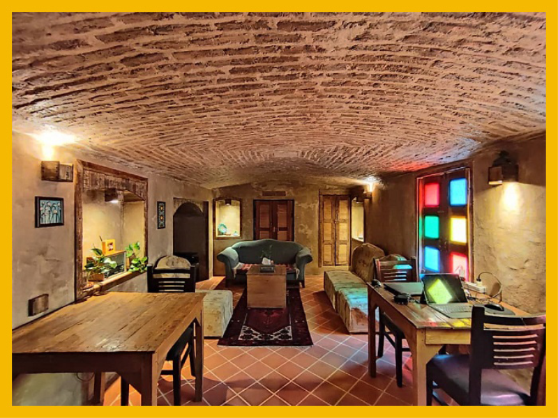 Shiraz Traditional Hotel