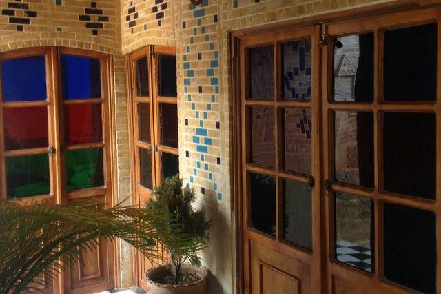 Sirah Traditional Guesthouse in Shiraz