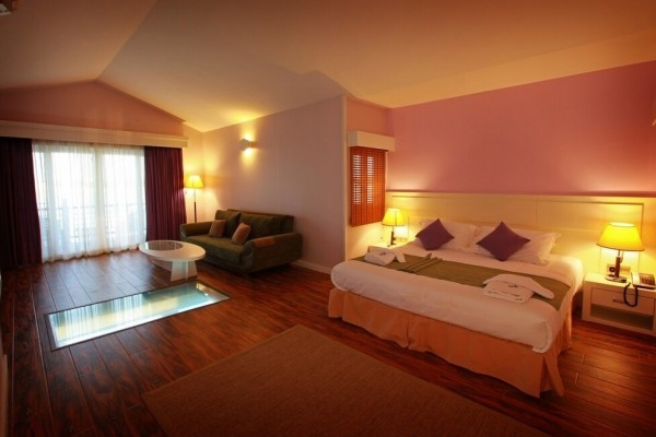 Toranj Hotel Kish