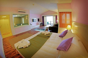 Toranj Marine Hotel in Kish