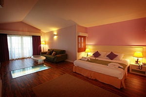 Toranj Marine Hotel in Kish