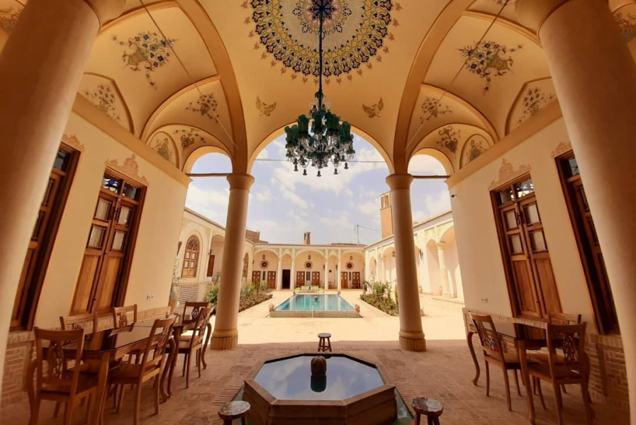 Yasmin Raheb Historic Hotel