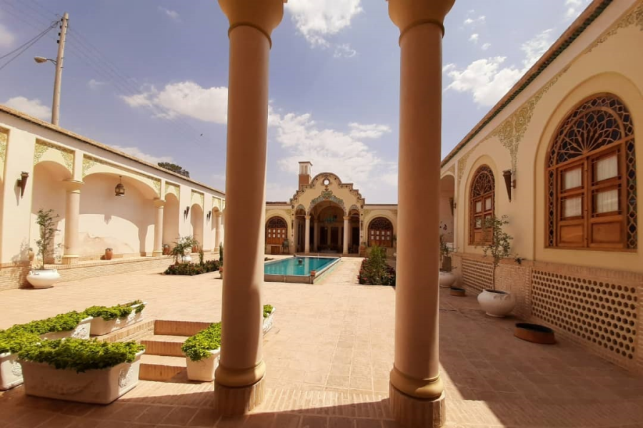 Yasmin Raheb Historic Hotel