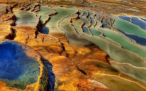 Badab Soort Natural Springs